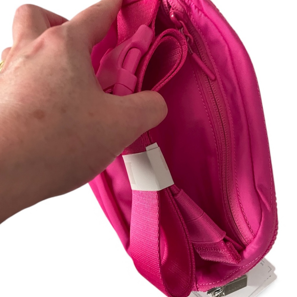 Lululemon Sonic Pink 1L Belt Bag NWT - Picture 10 of 13
